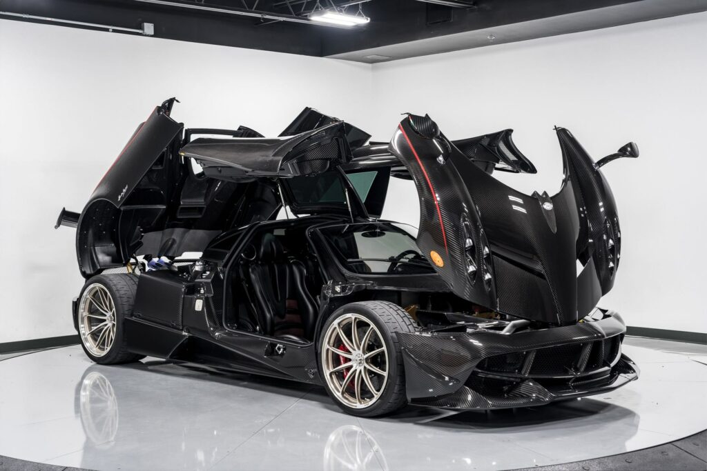 Pagani Huayra Tempesta for sale