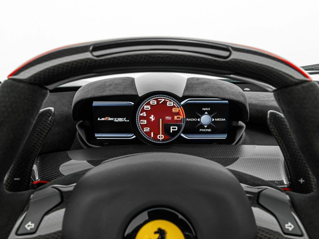 Ferrari LaFerrari Aperta for sale - Luxury car Broker - LUSSO